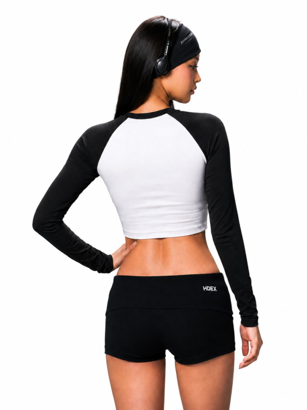 762d0ba0-df8d-4972-af70-27dc8b808384 AVENOIR CROP TOP