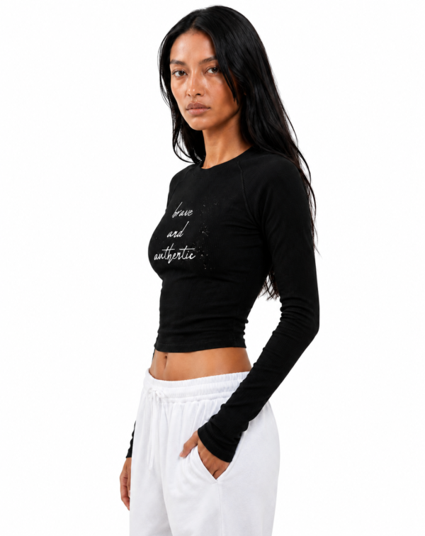 a3b9d3bb-7cbc-4afd-a51f-fe74e409d138 NOIR RESOLVE CROP TOP