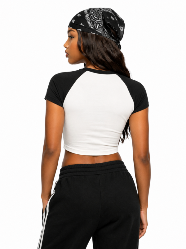b6f398d7-0787-4d64-b4c4-c4a5c249b5e9 VANGUARD CROP TOP