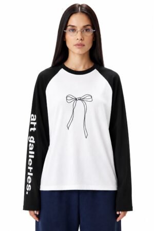 2cb7213d-f5ce-4caa-a382-9f7927174389 Bow Art t-shirt
