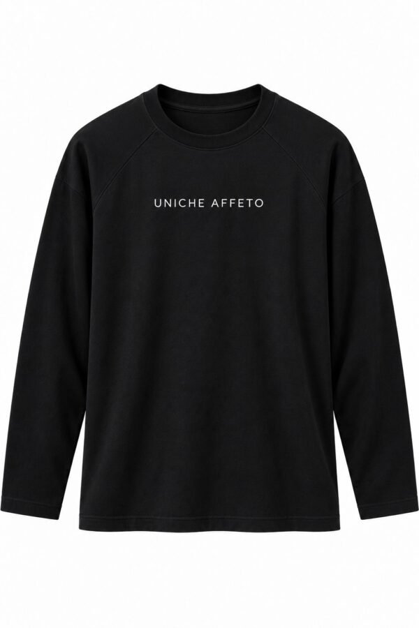 Black essential t-shirt